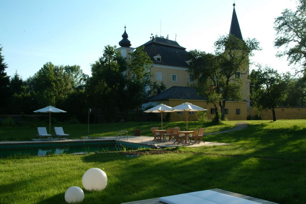 Schloss Muehldorf Feldkirchen an der Donau Konforlar fotoğraf